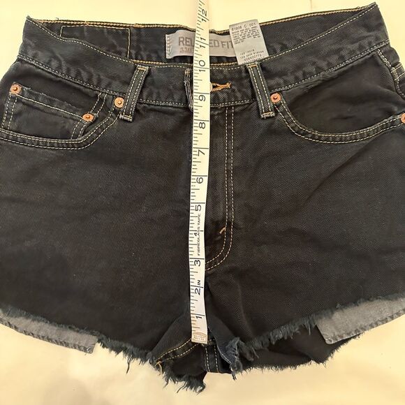 Women’s Recycled Levi’s Relaxed Fit 550 Denim Shorts, Sz 29 - Picture 6 of 8